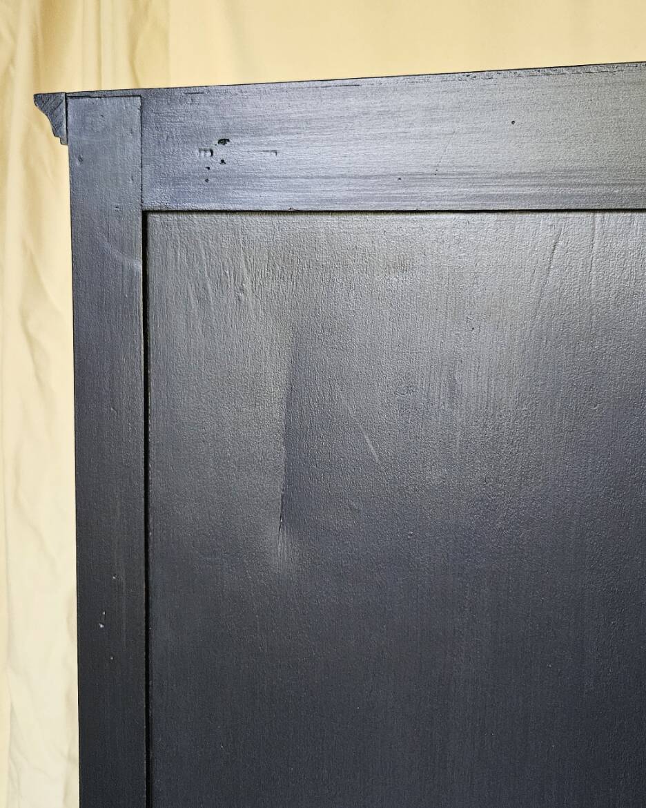 Black and wood bookcase