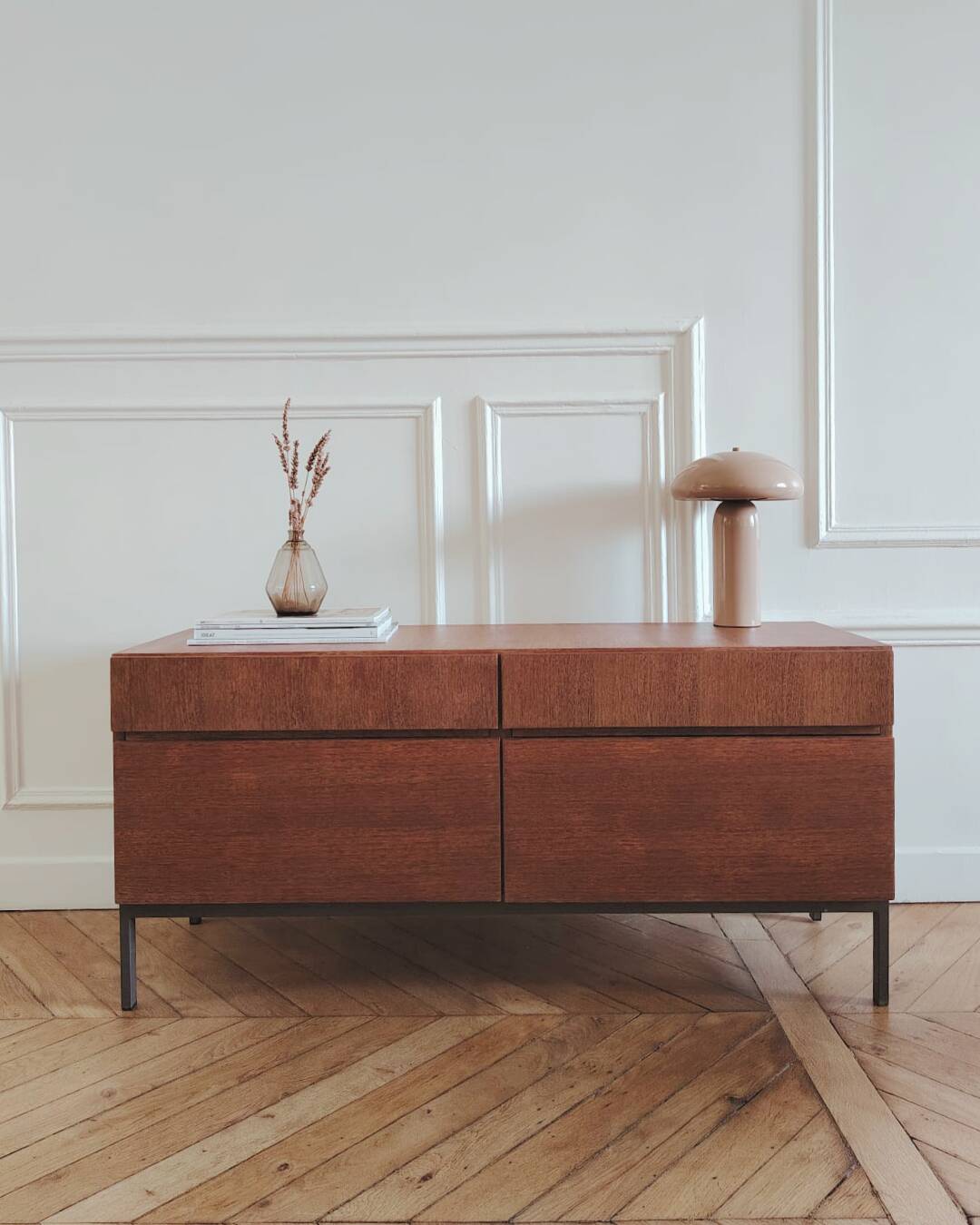 Buffet bas/ Enfilade vintage rénovée, style moderniste, années 60