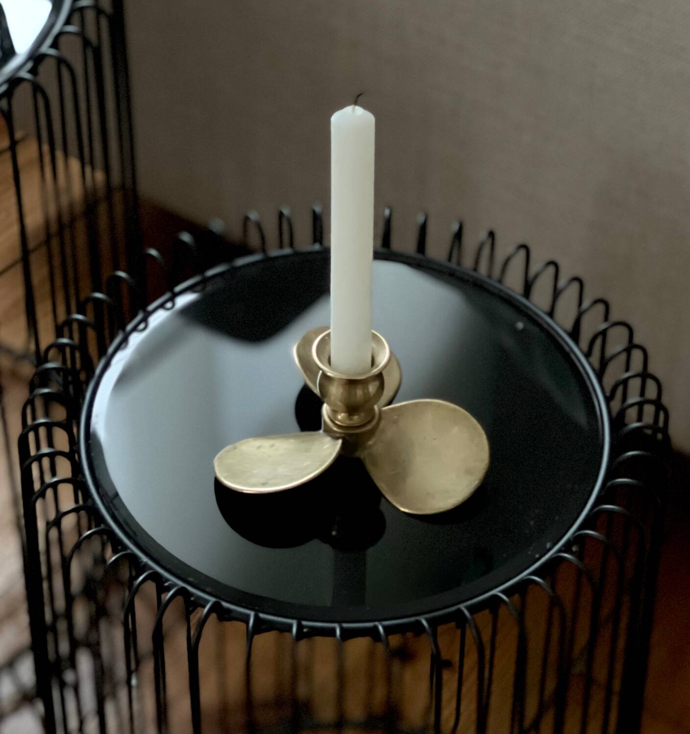 Propeller candle holder in solid brass
