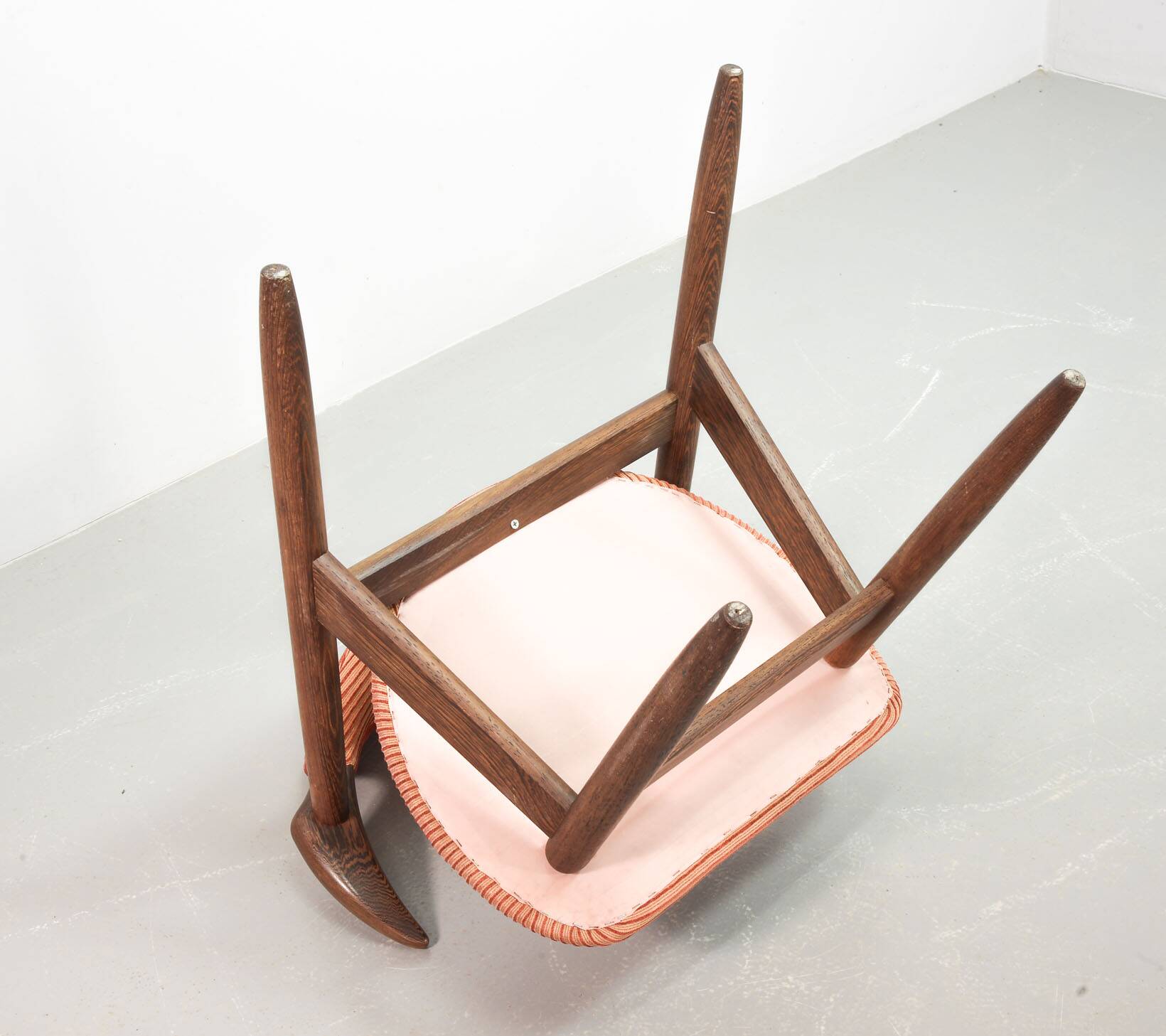 4 Wenge Cowhorn Tijsseling Dining Chairs with Stone Red Fabric, Hulmefa 60s