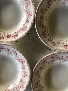 4 ASSIETTES CREUSES TERRE DE FER ROUGE