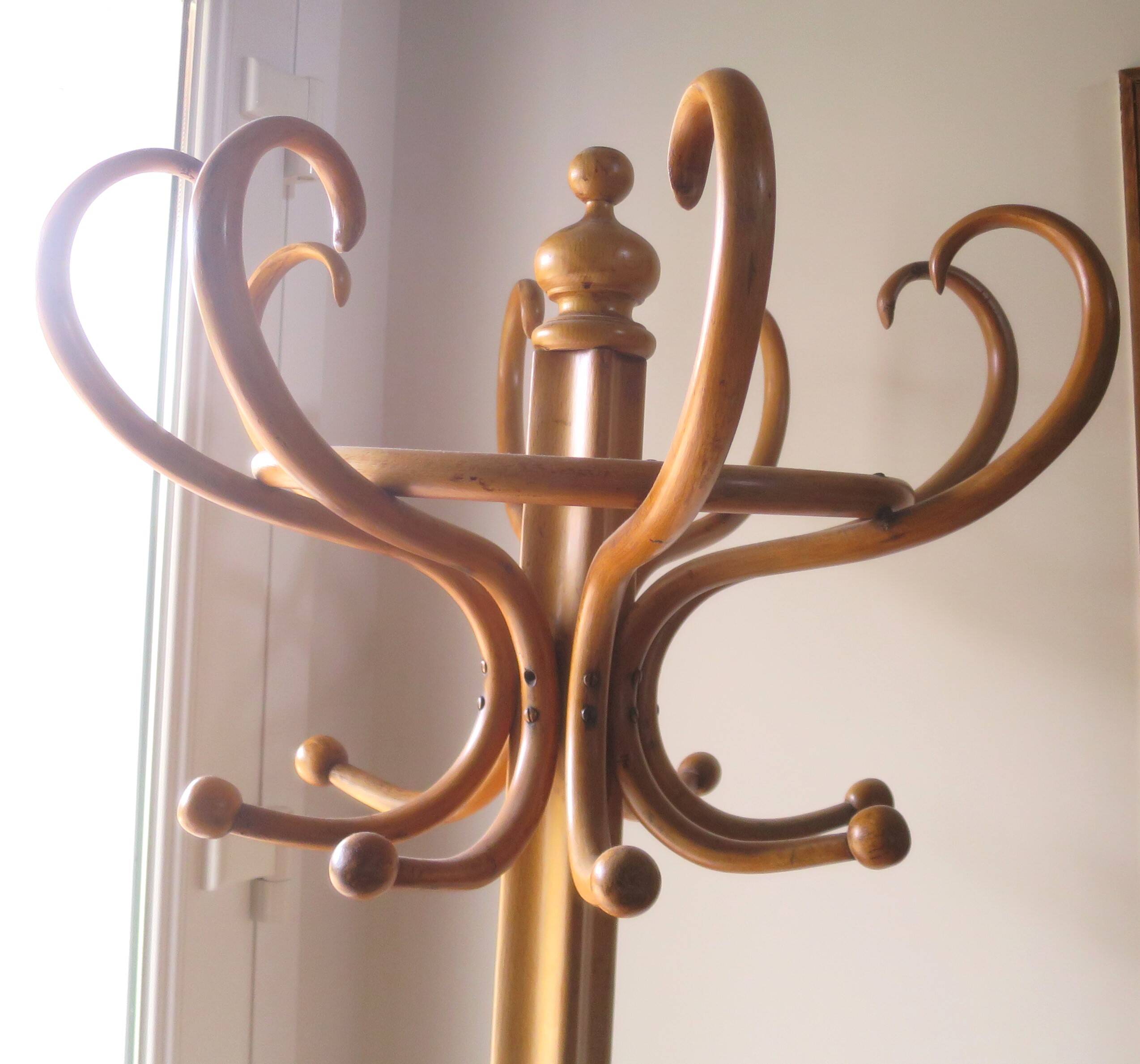 Parrot bistro umbrella coat rack Fischel 8 curved wood hooks