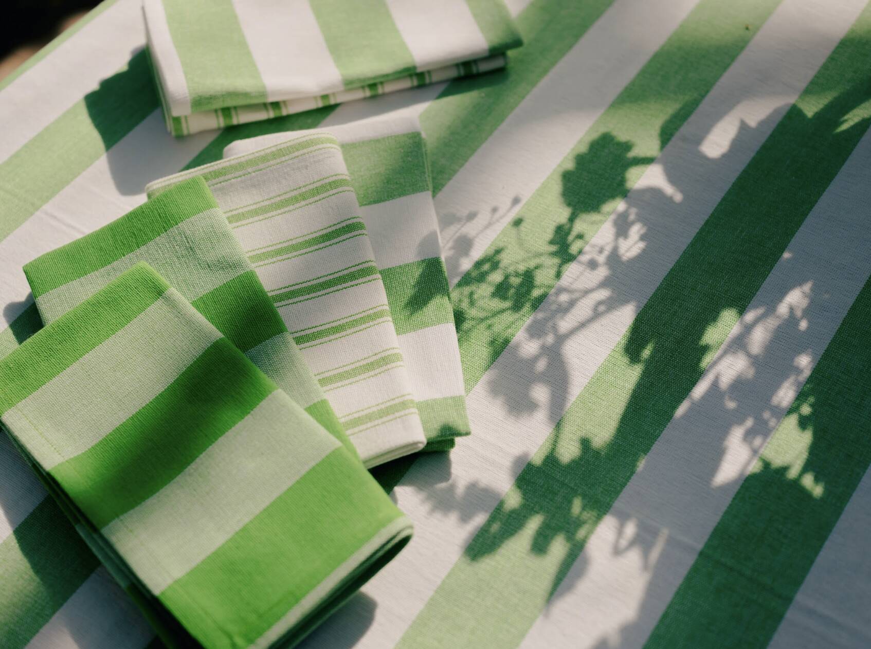 Set of 6 green striped napkins