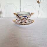 Tasse et soucoupe en porcelaine reproduction de sèvres décorées à la main par m.carpezat pour limoge