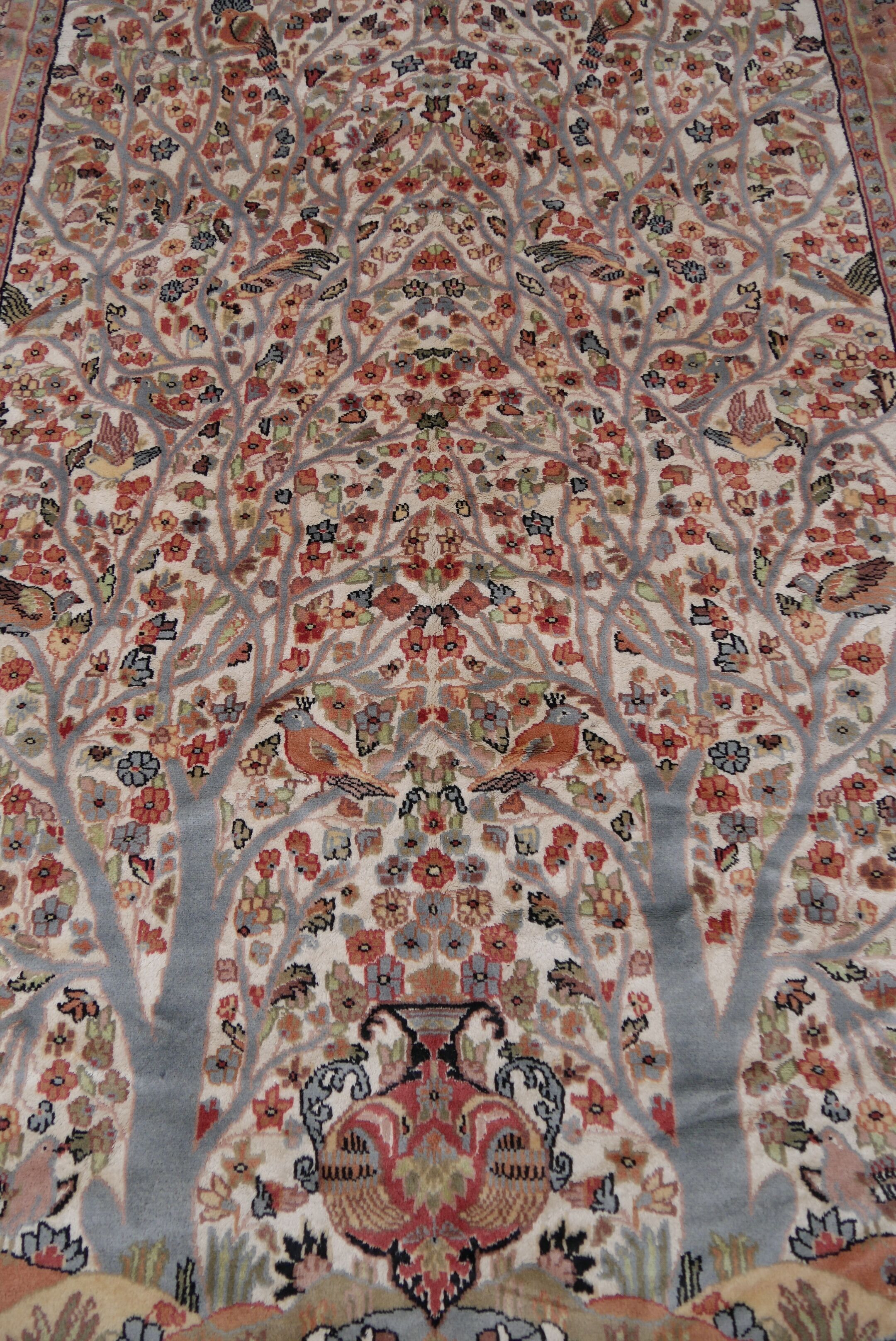 Pakistan Handmade Oriental Carpet 2.72 x 1.88 m