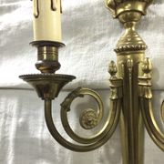 Applique en bronze de style Louis XVI à 2 lumières