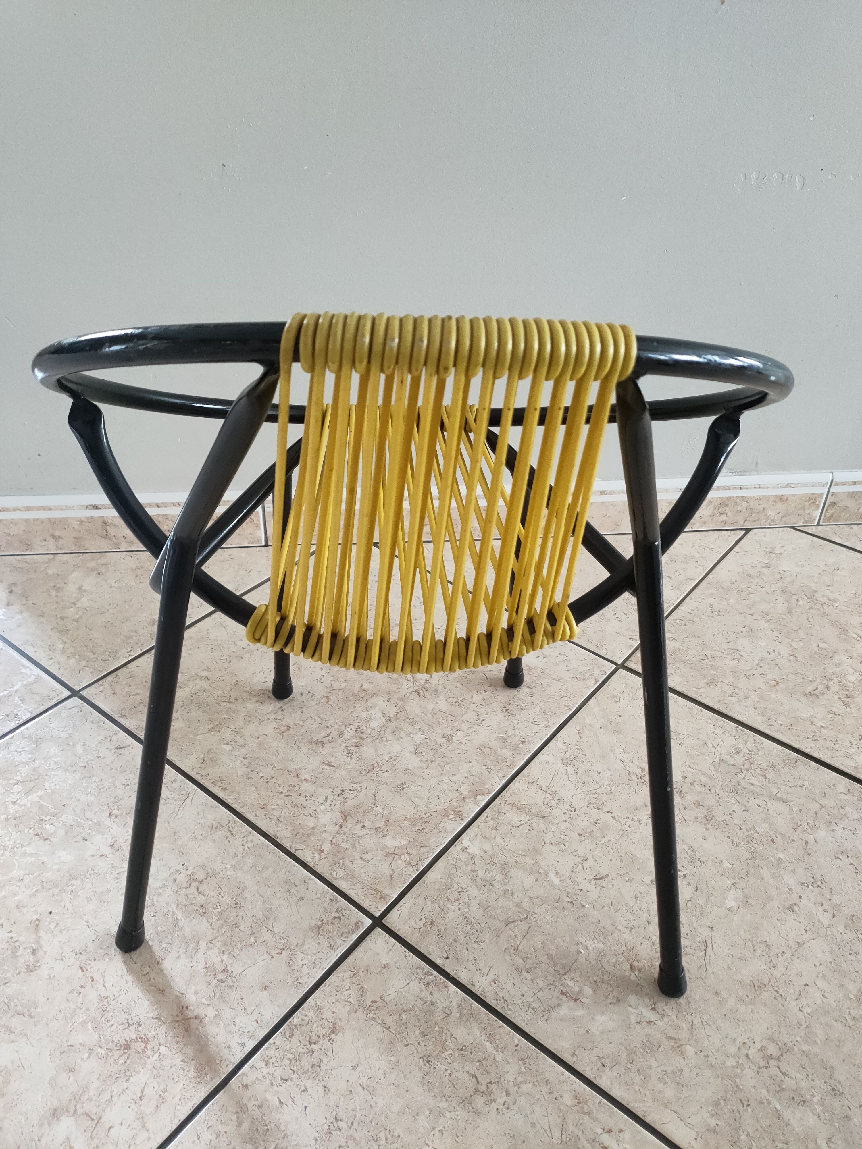 Children's armchair of the 50s in metal and scoubidou