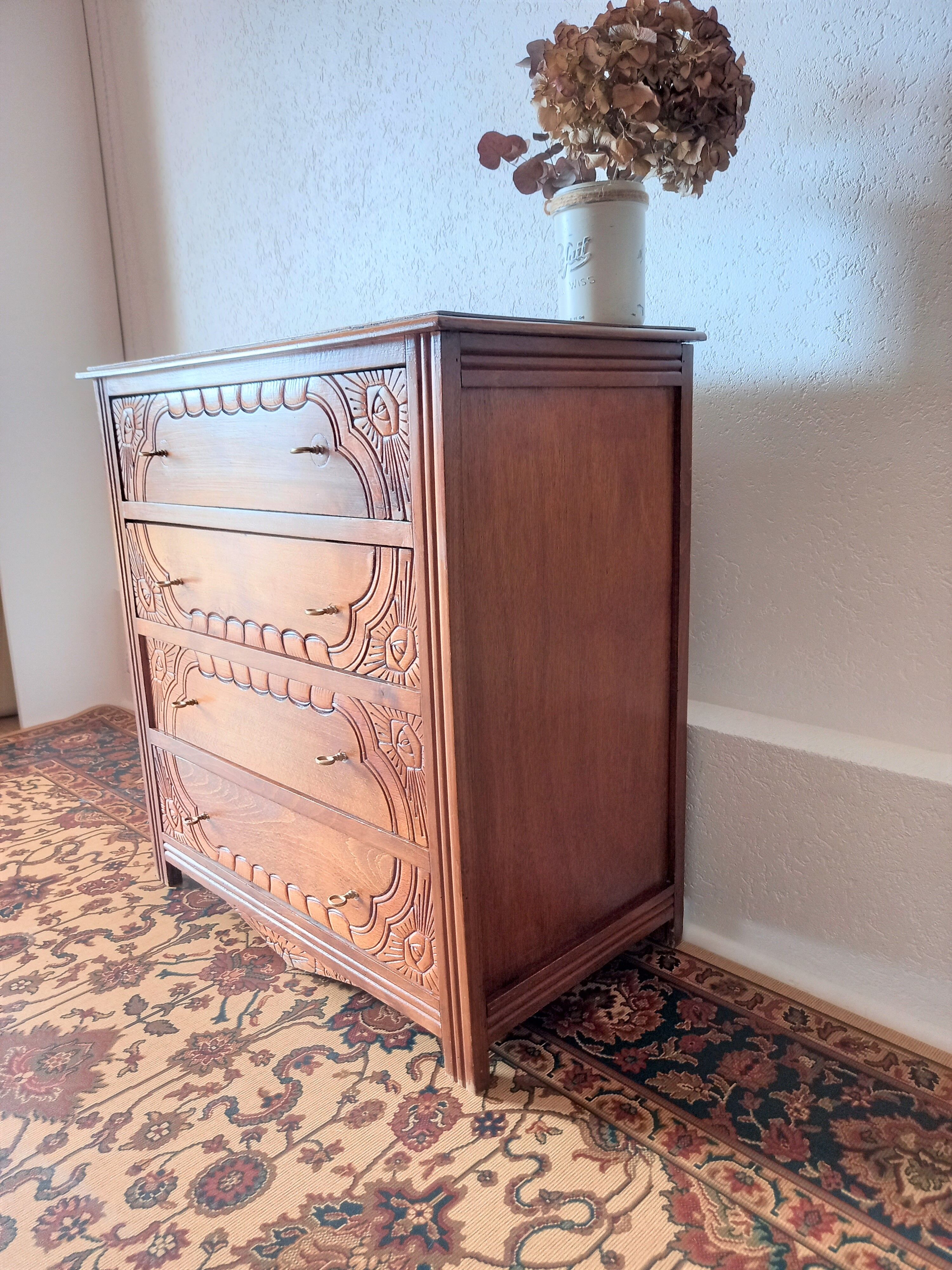 Art Deco chest of drawers