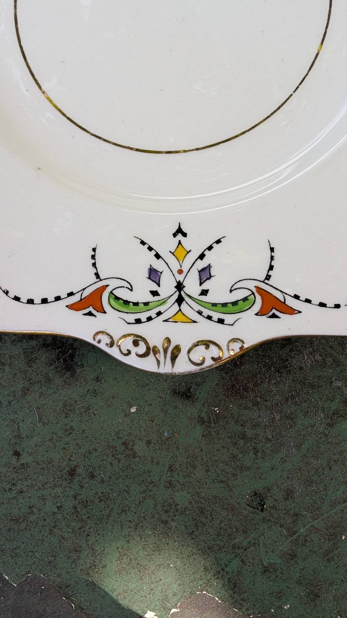 Pair of English Art Deco dishes Gladstone