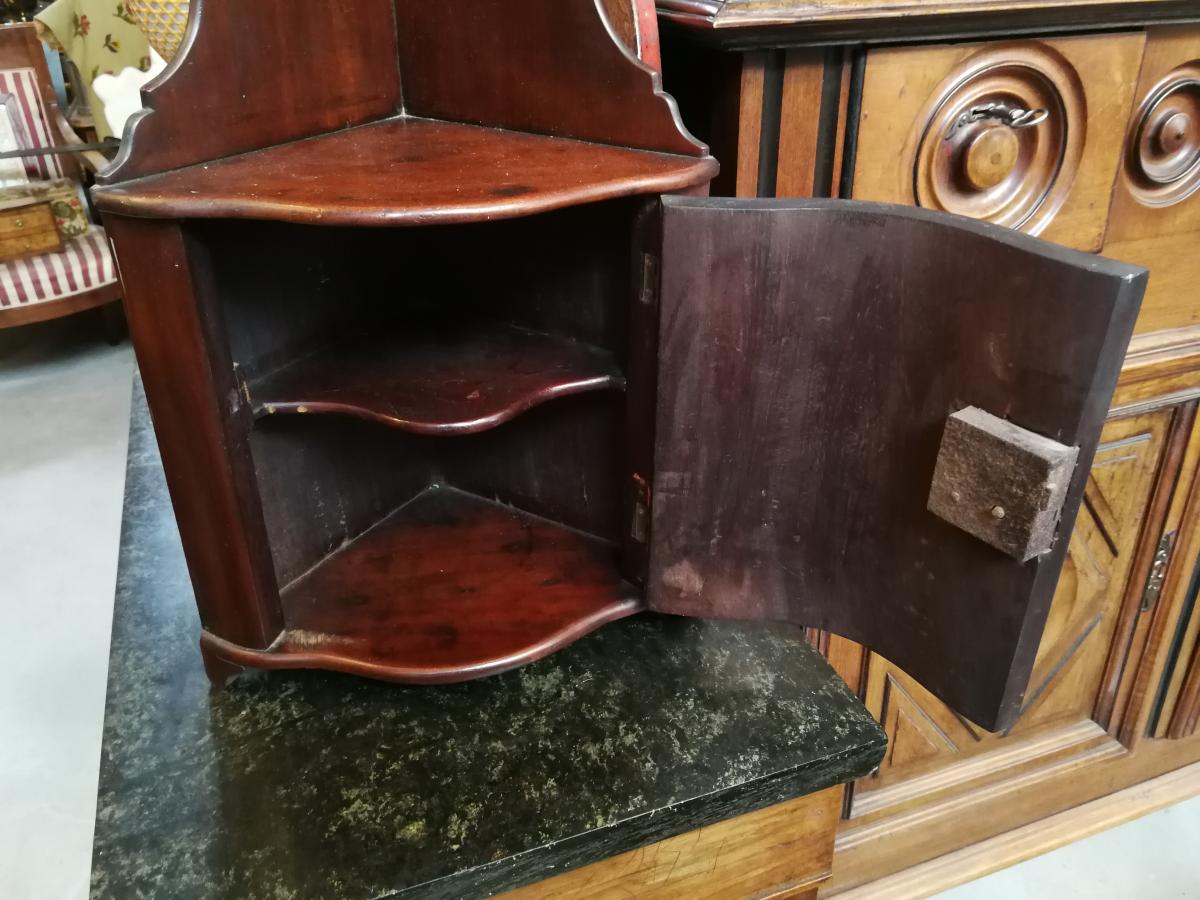 Shelf corner inlaid flowers XVIII