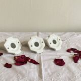 Lot de 3 patères Art Déco anciennes en céramique blanche