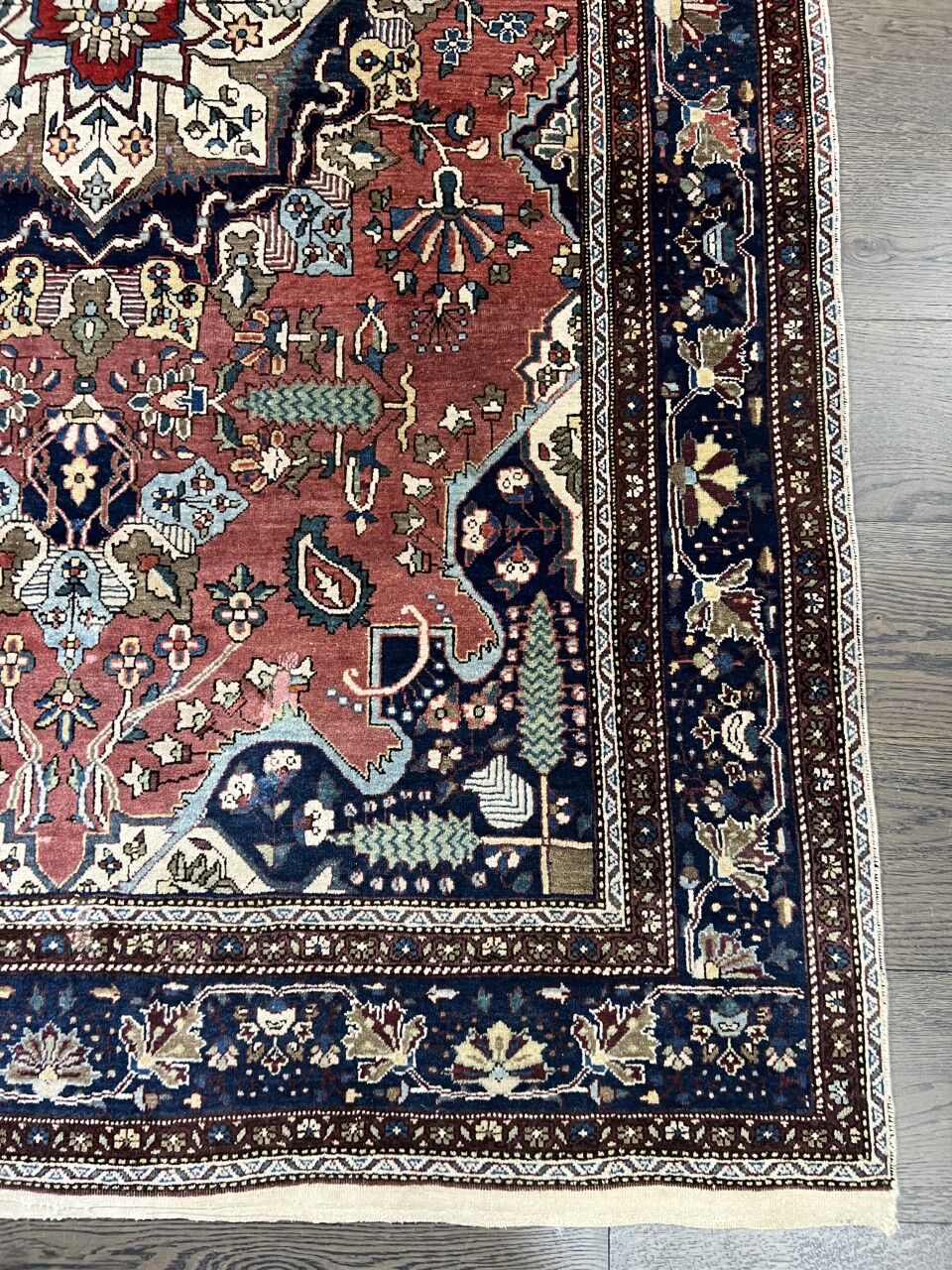 Handmade sarouk farahan rug