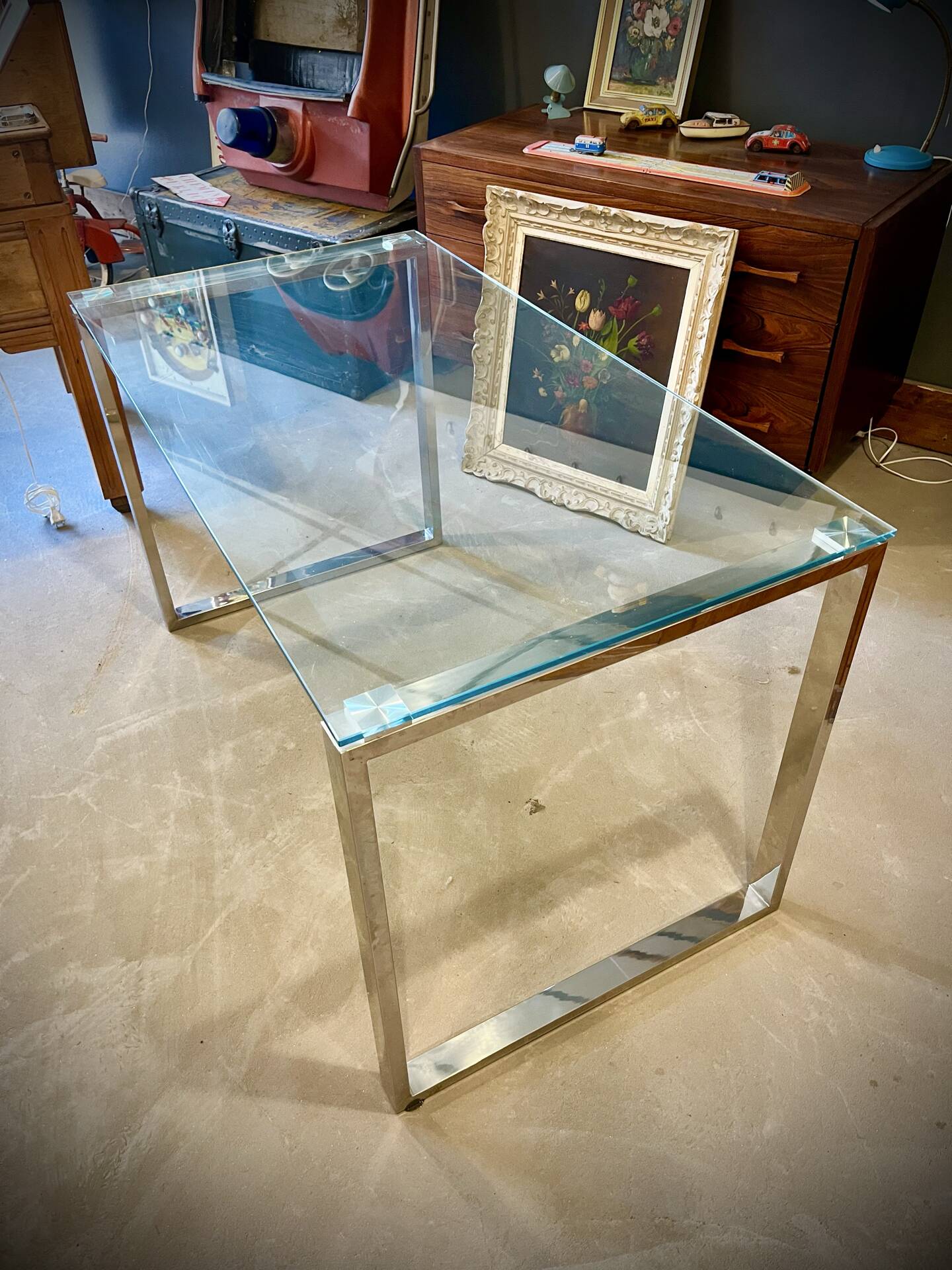 Ancien bureau en verre