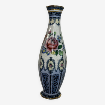 Art Nouveau, English porcelain soliflore vase circa 1900