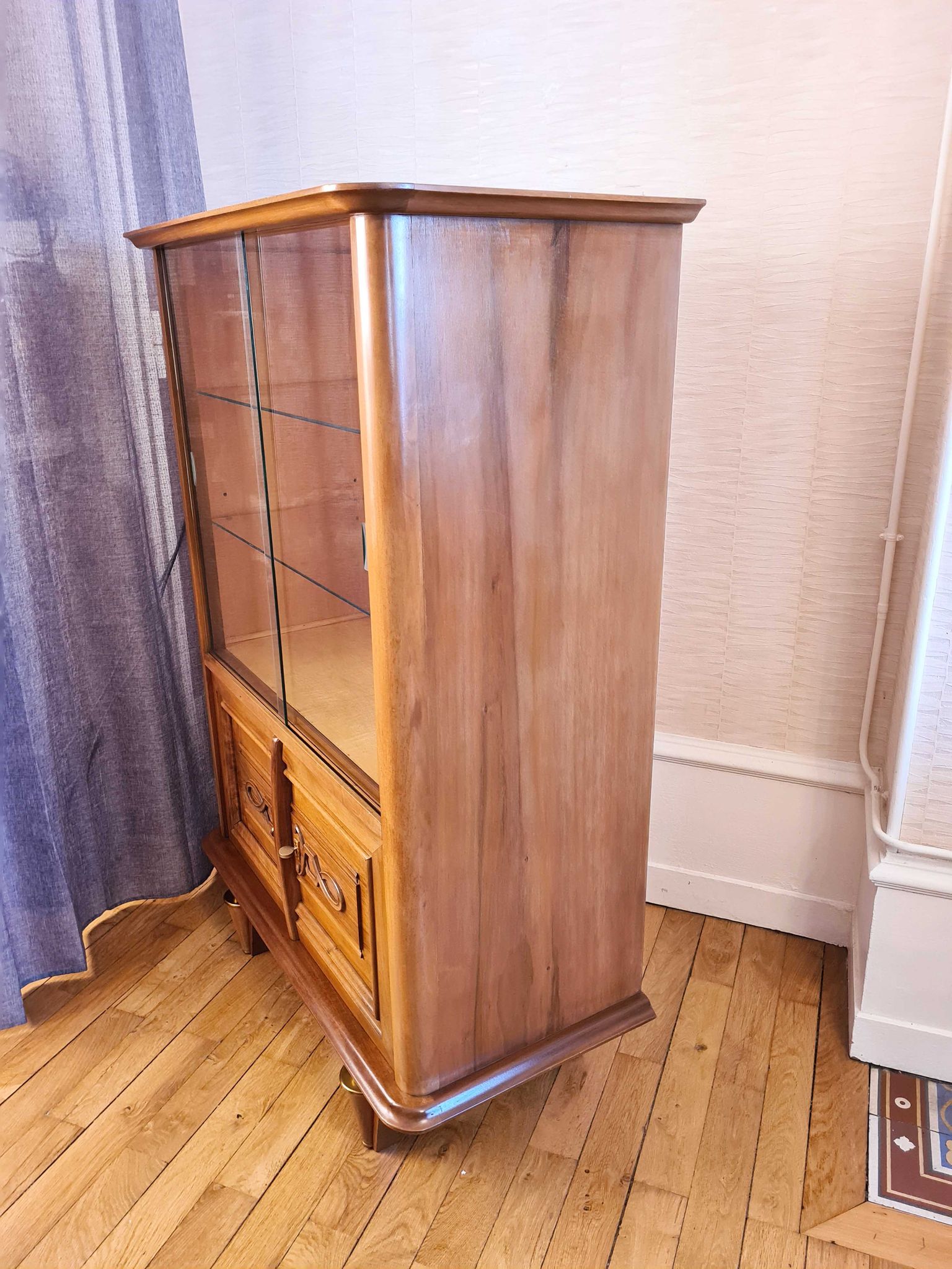 Art Deco walnut glass display case 1930-1940