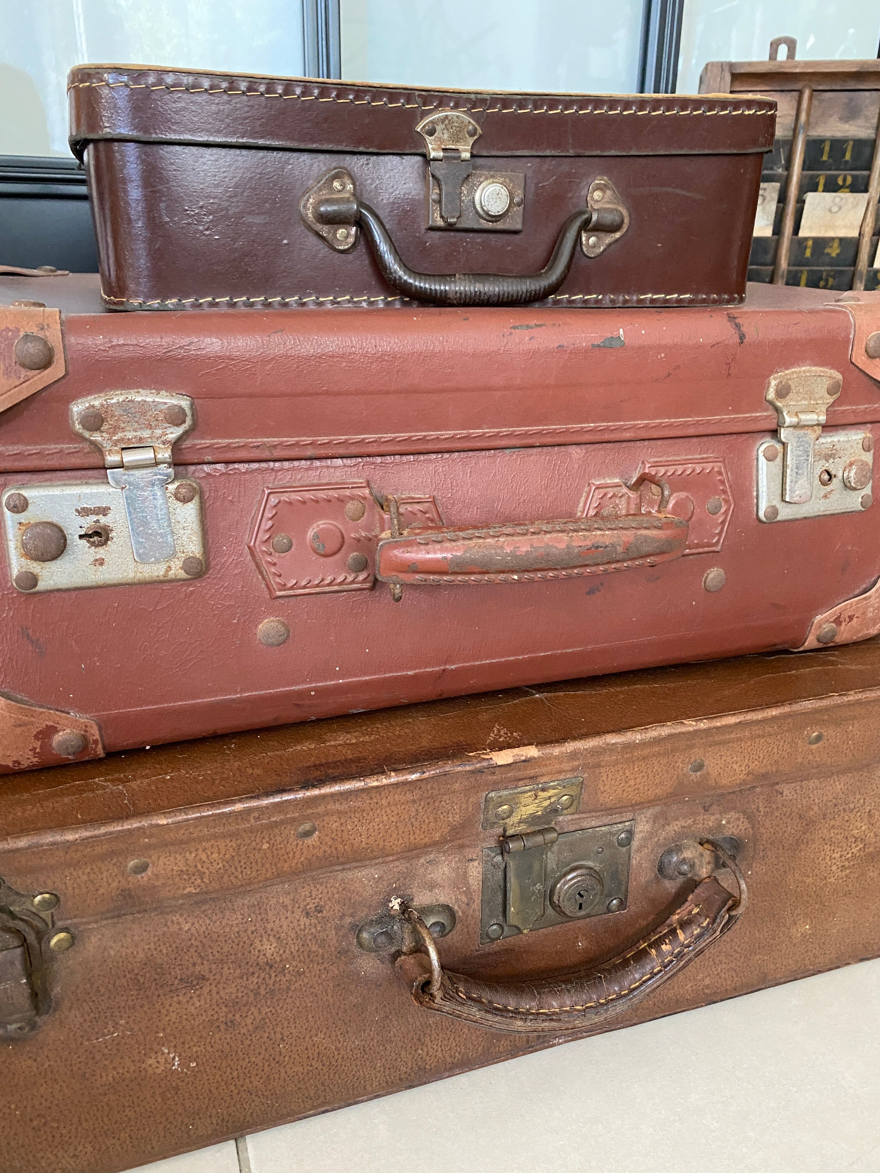 Set of 3 vintage suitcases
