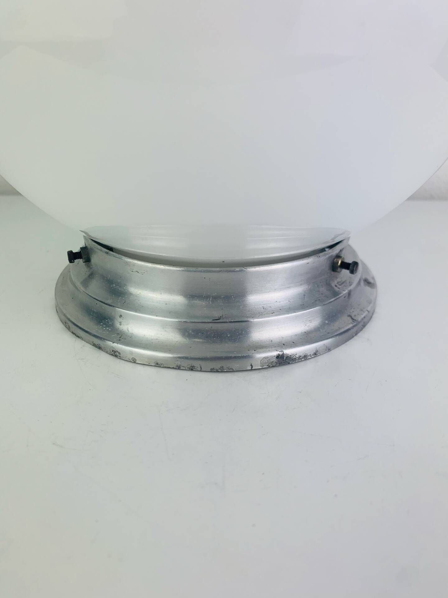 Wall light or ceiling light with opaline globe in Art Deco style.
