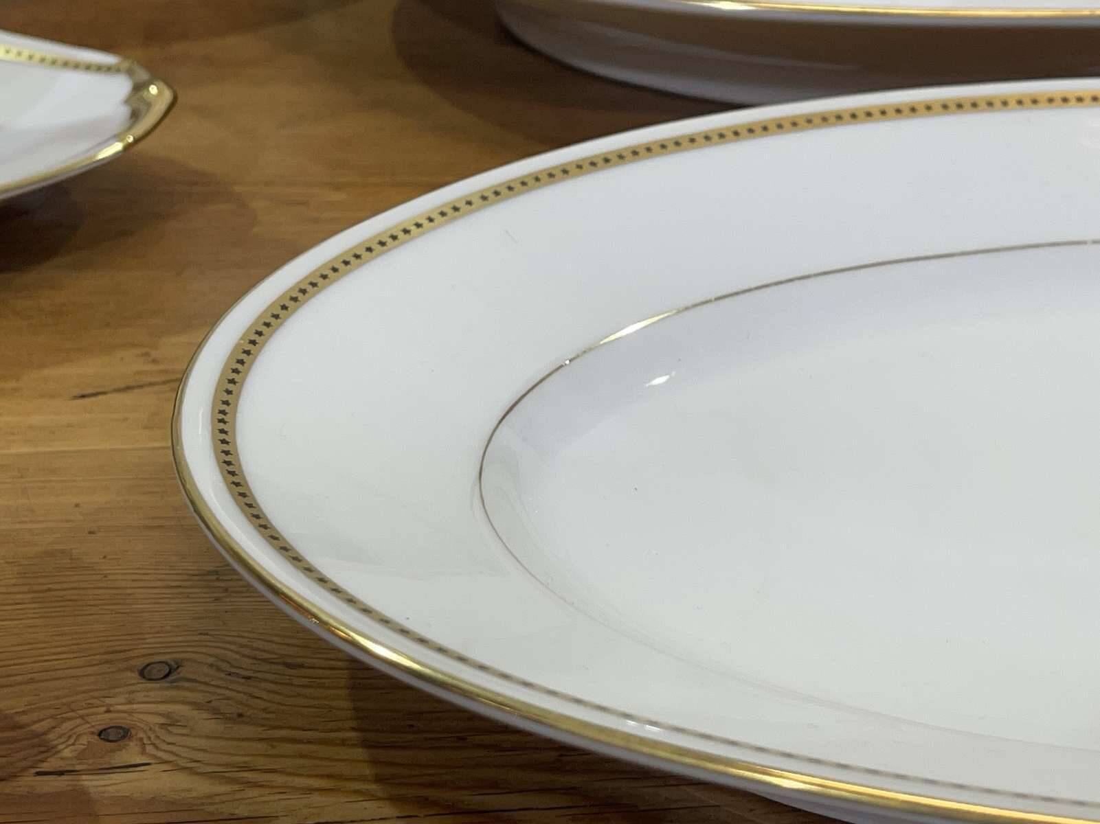 Service en porcelaine de Limoges - 107 pièces - années 1960