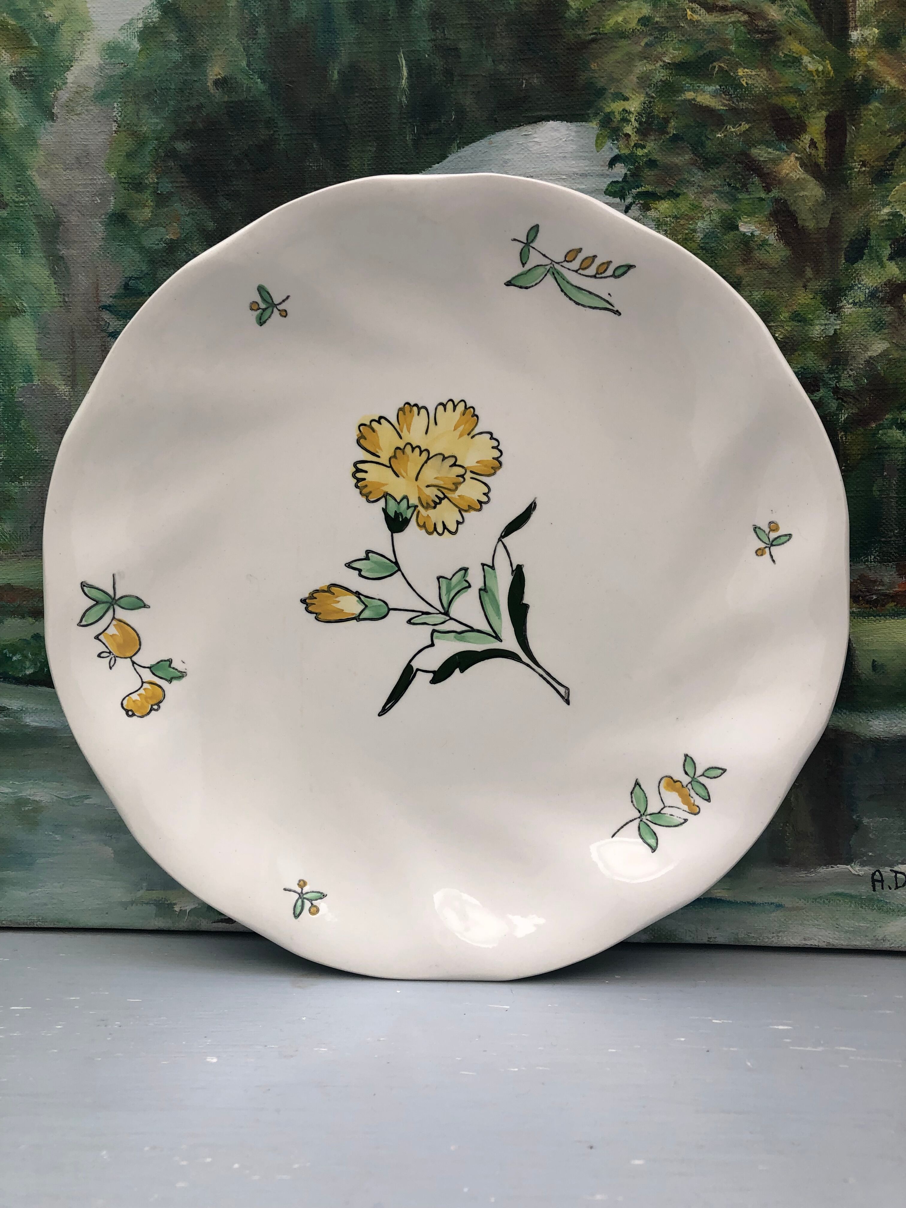 Lots of 6 flat plates model embrun, with floral motifs. Stamped Salins France