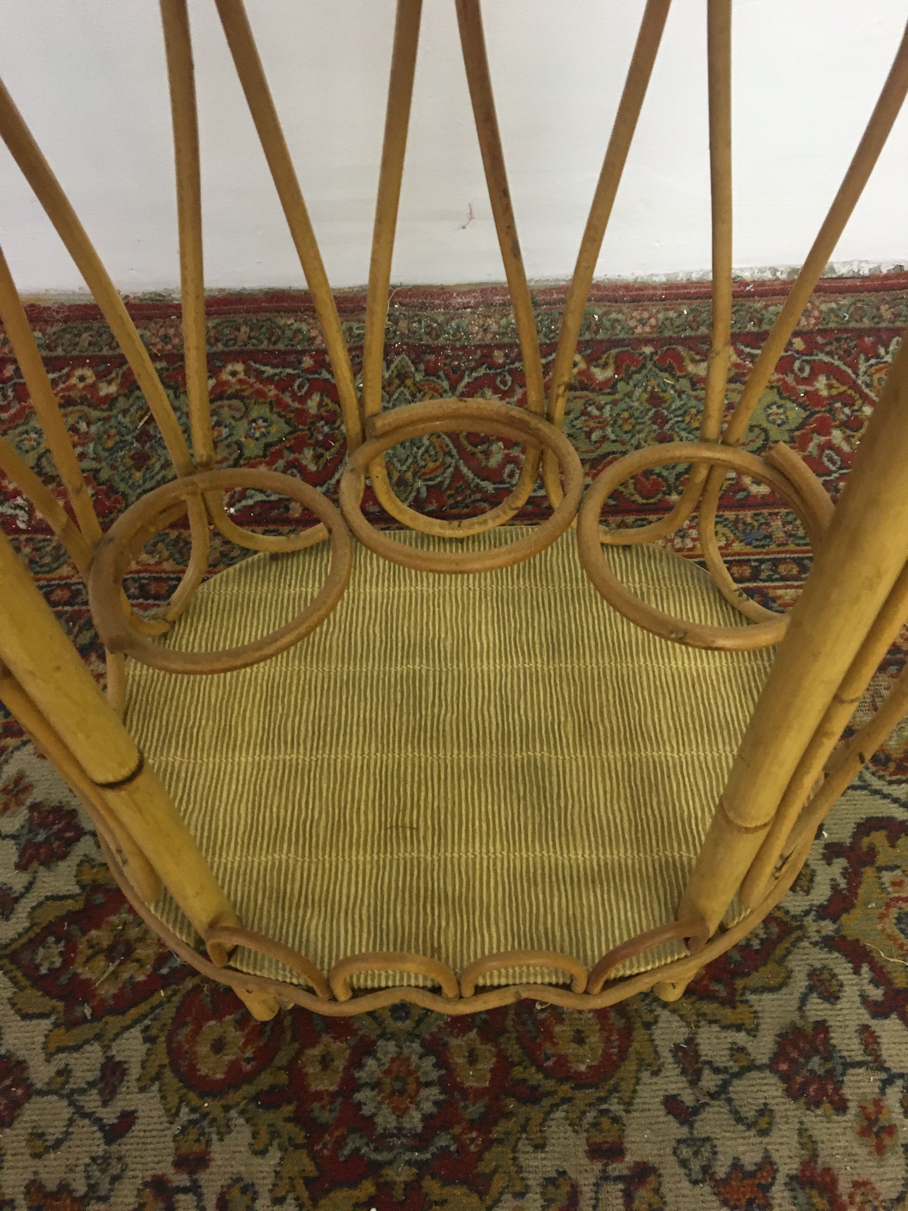 Vintage rattan dessert