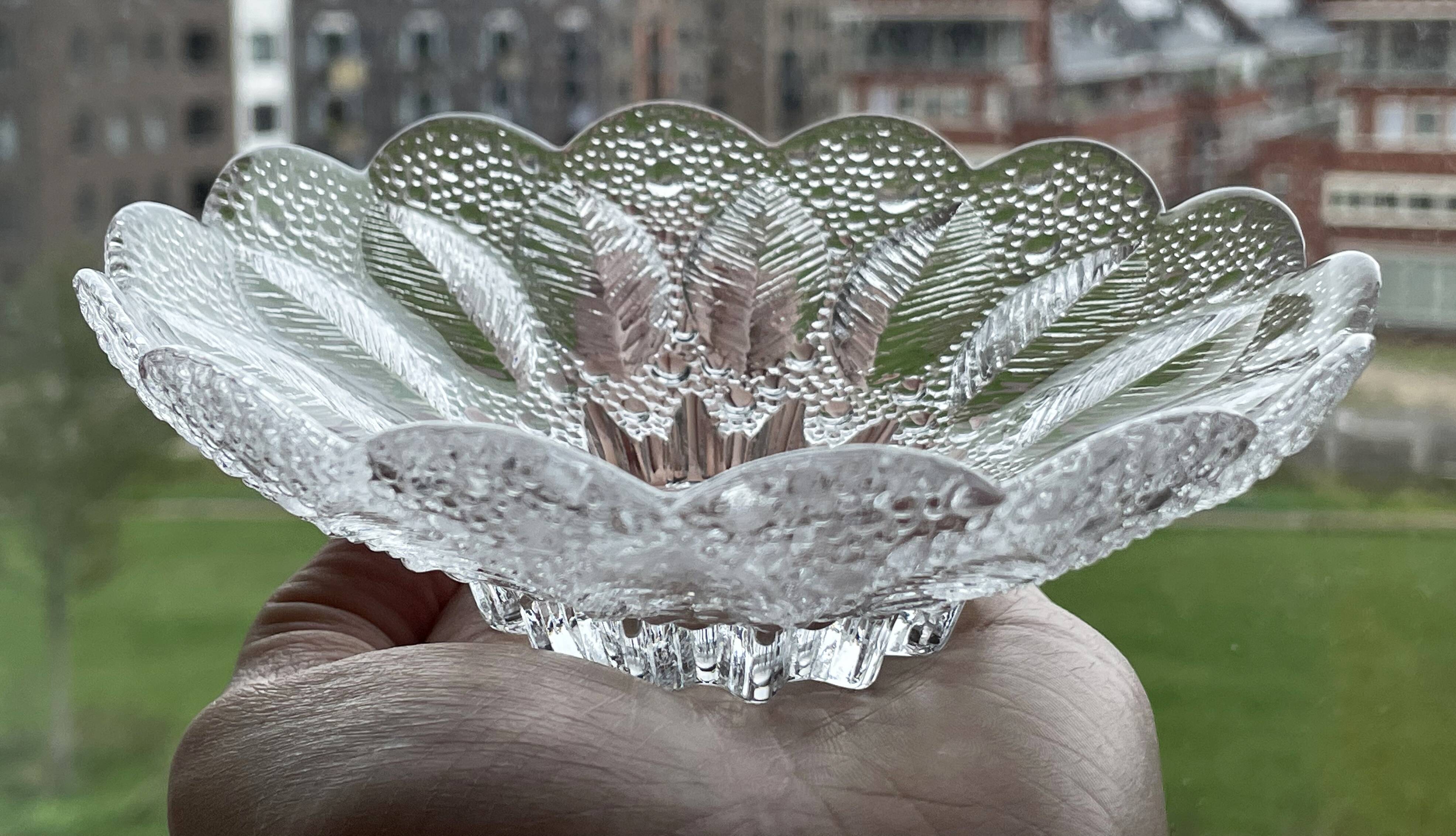 Lausitzer Glaswerke, East German (GDR) Crystal Glass Serving Bowl, Medea Design by R. Koschnick