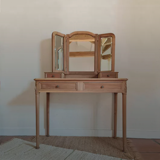 ART DECO DRESSING TABLES