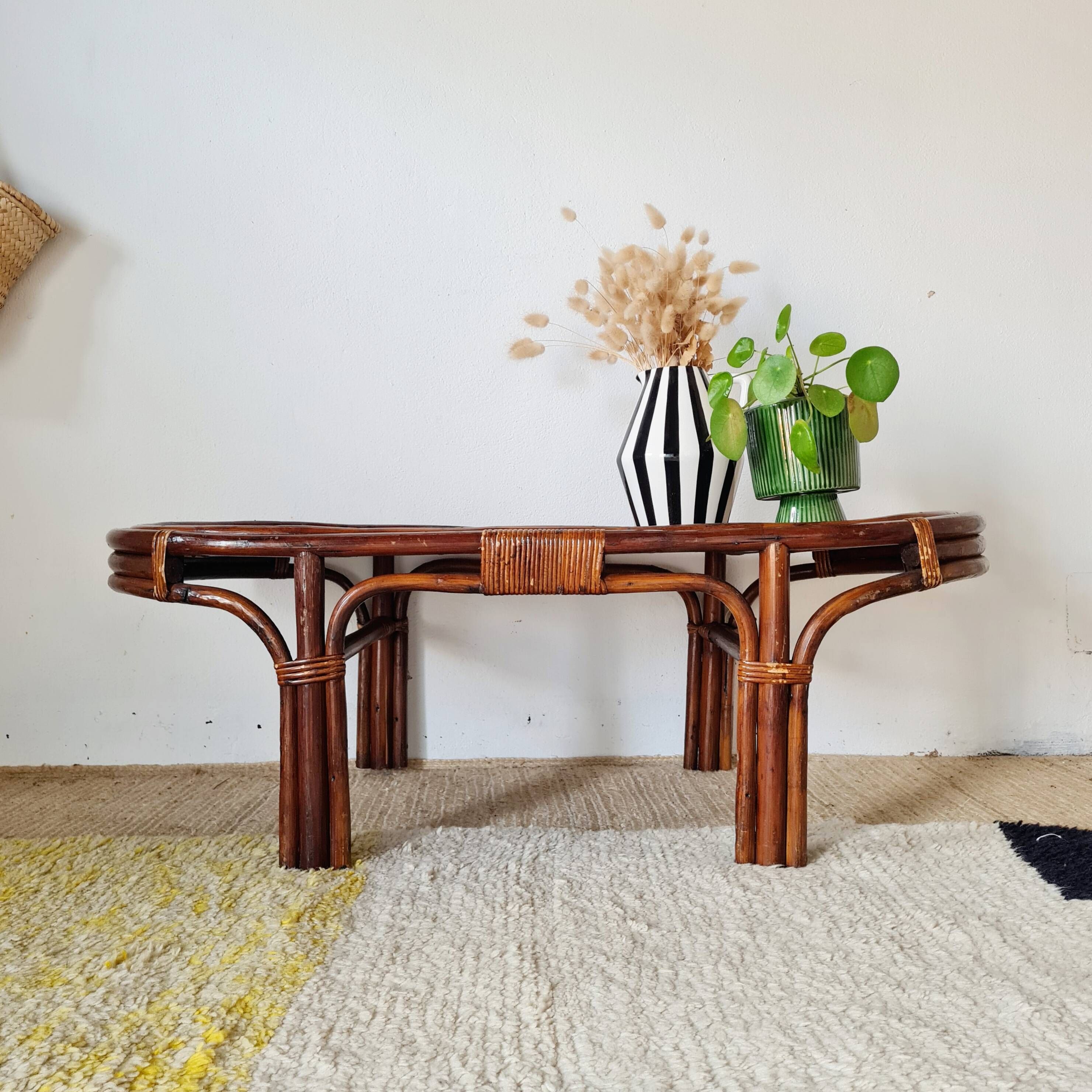 Grande table basse ancienne en rotin et cannage – Esprit bohème