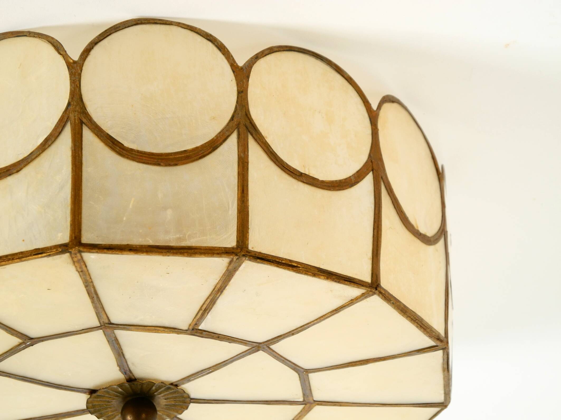 Beautiful round Mid-Century Modern ceiling or wall lamp made of Capiz