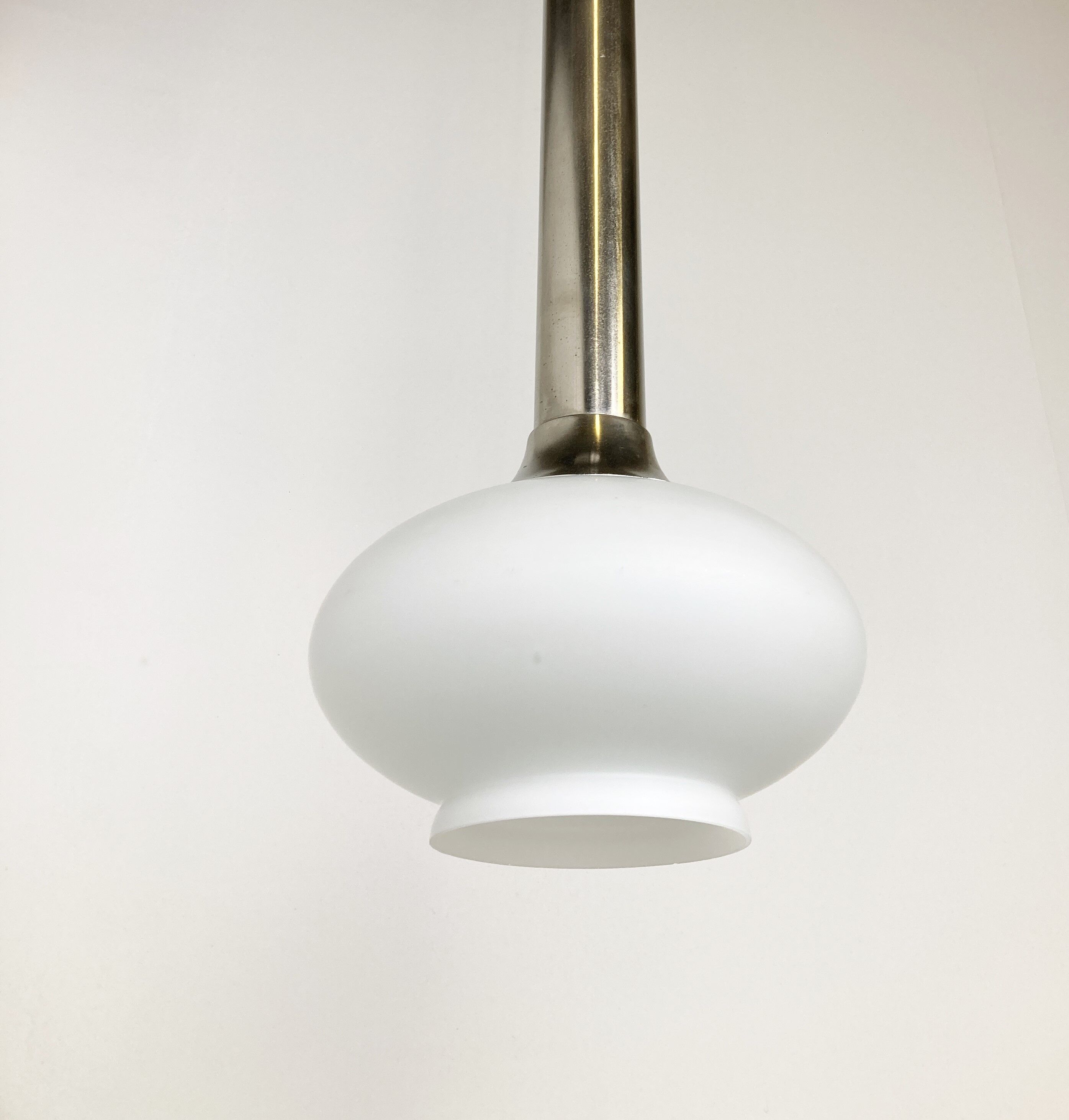 Paire de suspensions par Veb Narva, années 1970