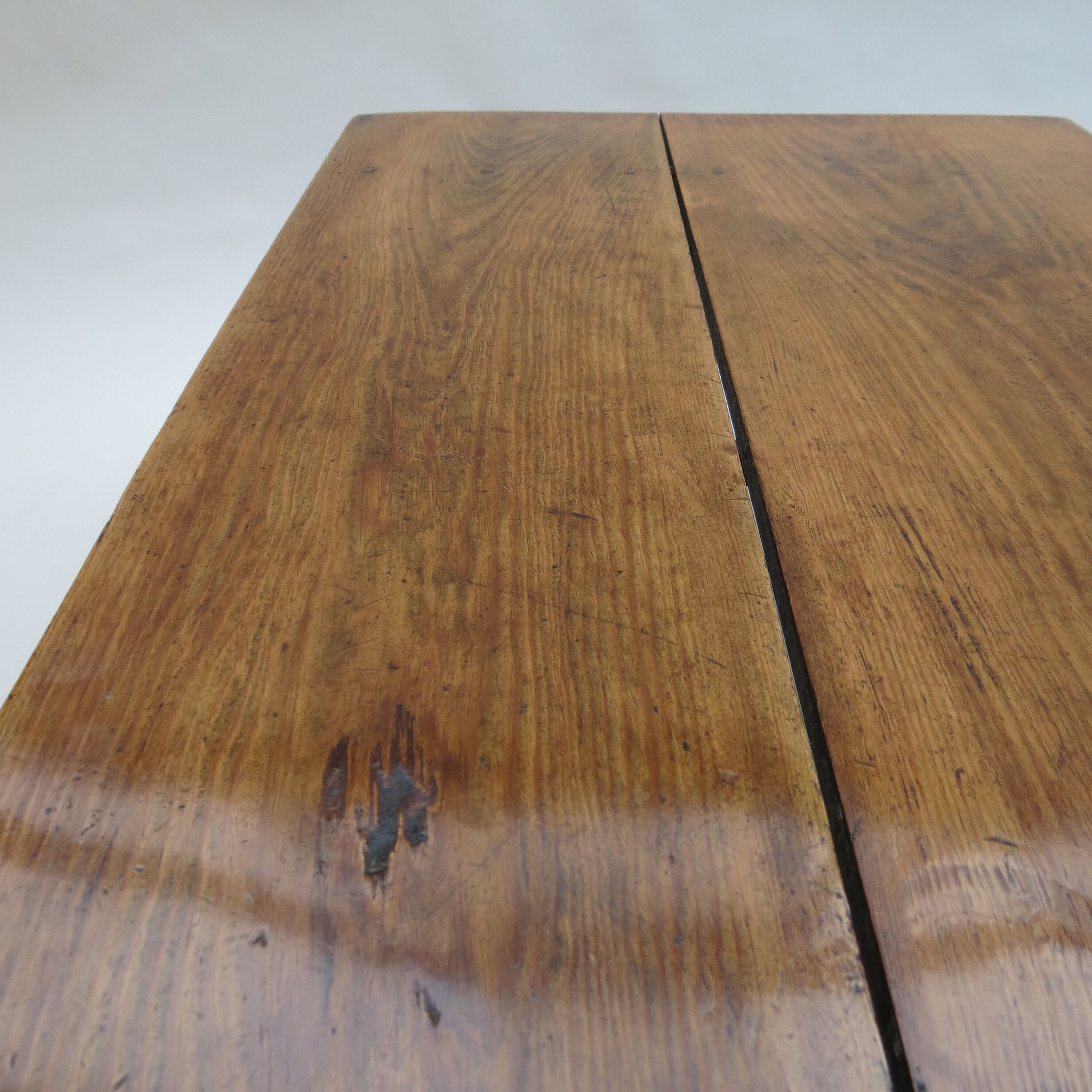 Antique hardwood coffee table origine japonaise 19ème siècle