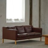 Stouby Møbelfabrik, 3-seater mid-century style sofa in brown leather, made in the 1970s.