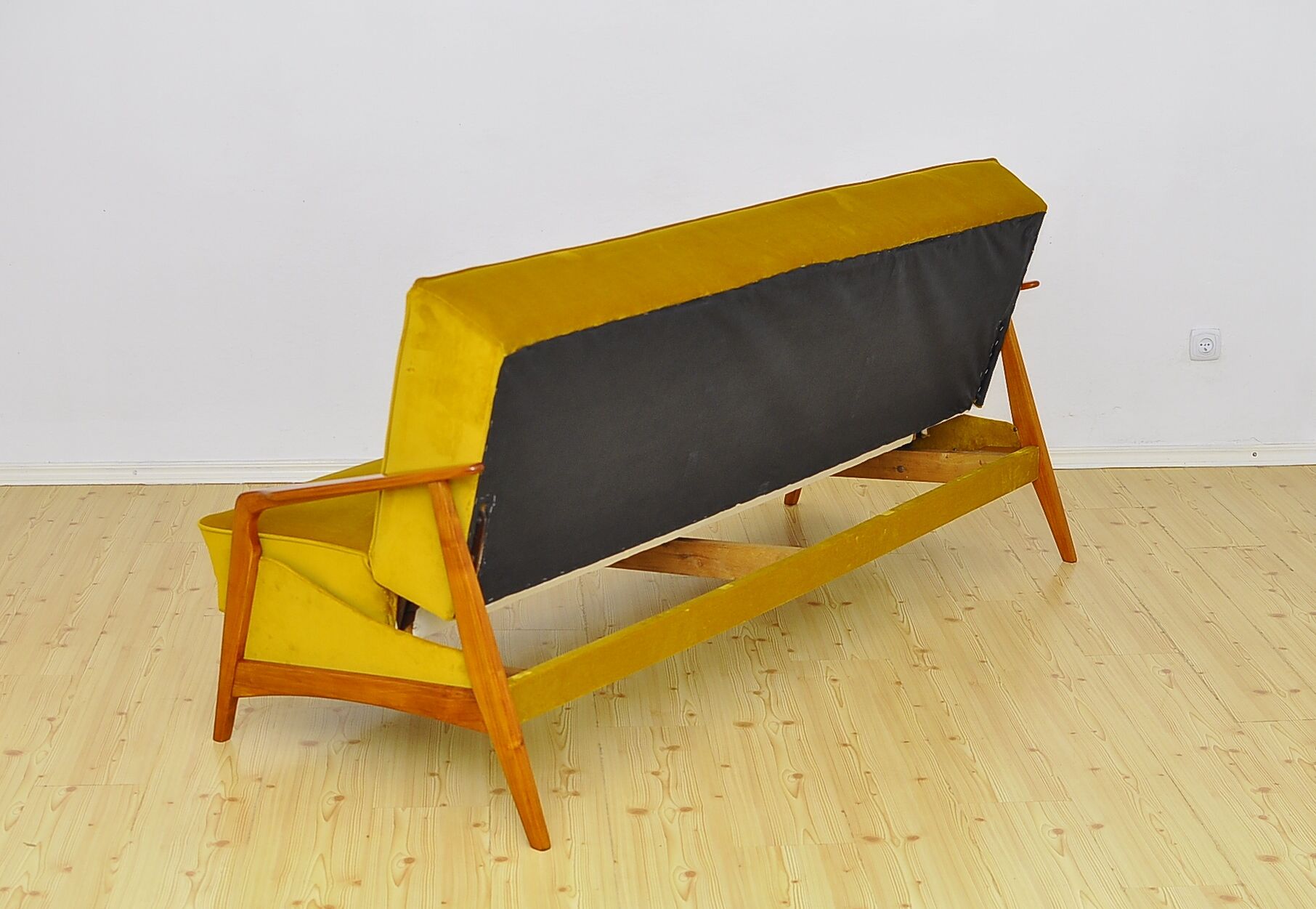 Mid-century Velvet and Cherry Wood Sofa Daybed, 1960s