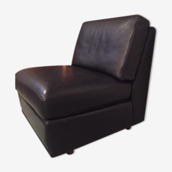 Burov black leather chair