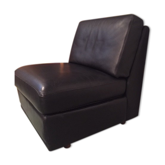 Burov black leather chair