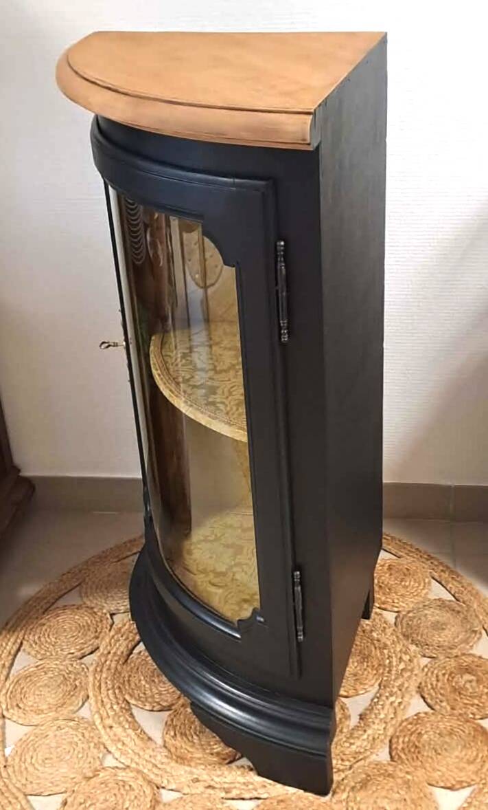 Corner display cabinet