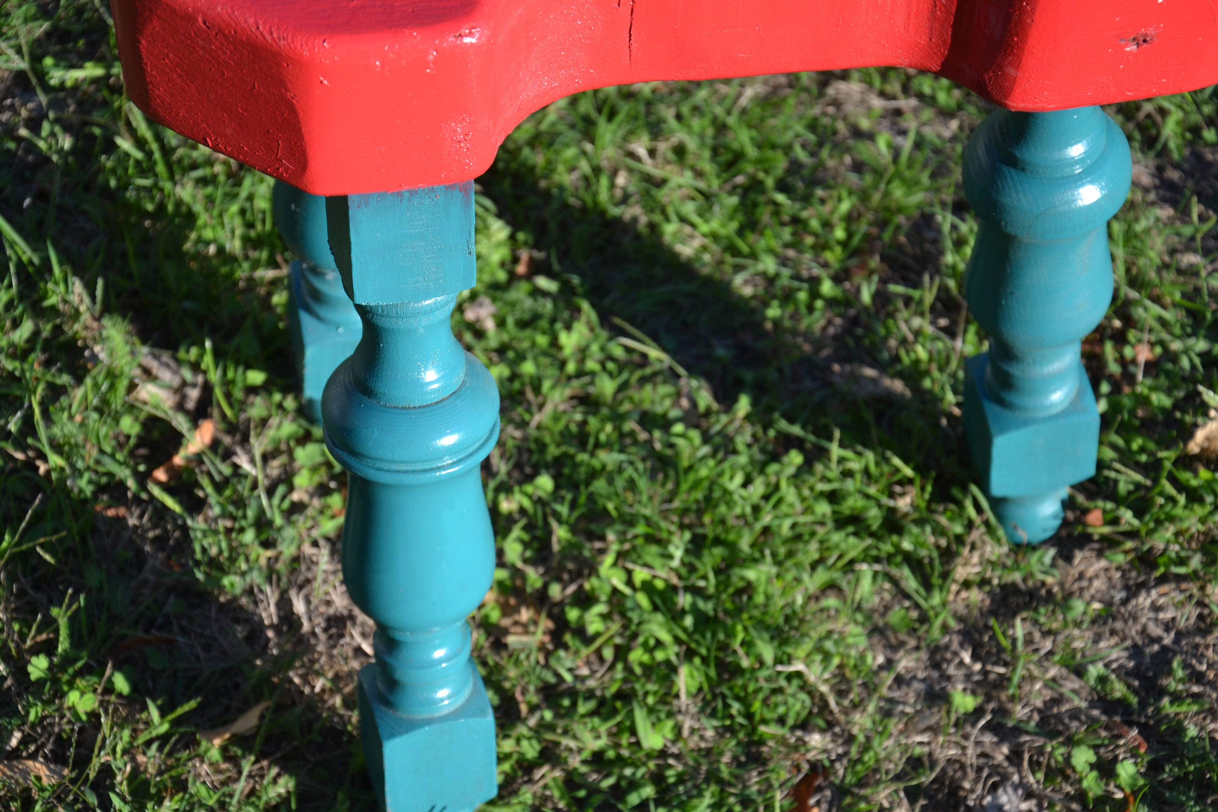 2 anciens tabourets atypiques artisanaux