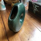 Cracked snail vase