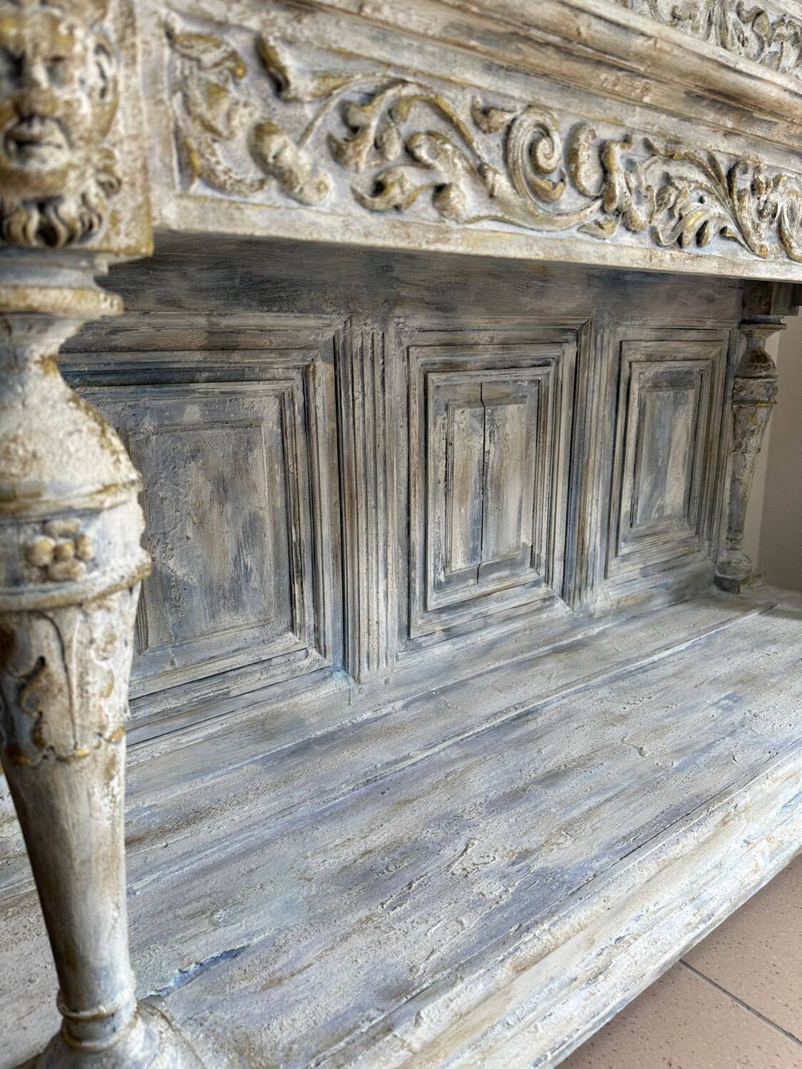 Walnut dresser, 19th century.