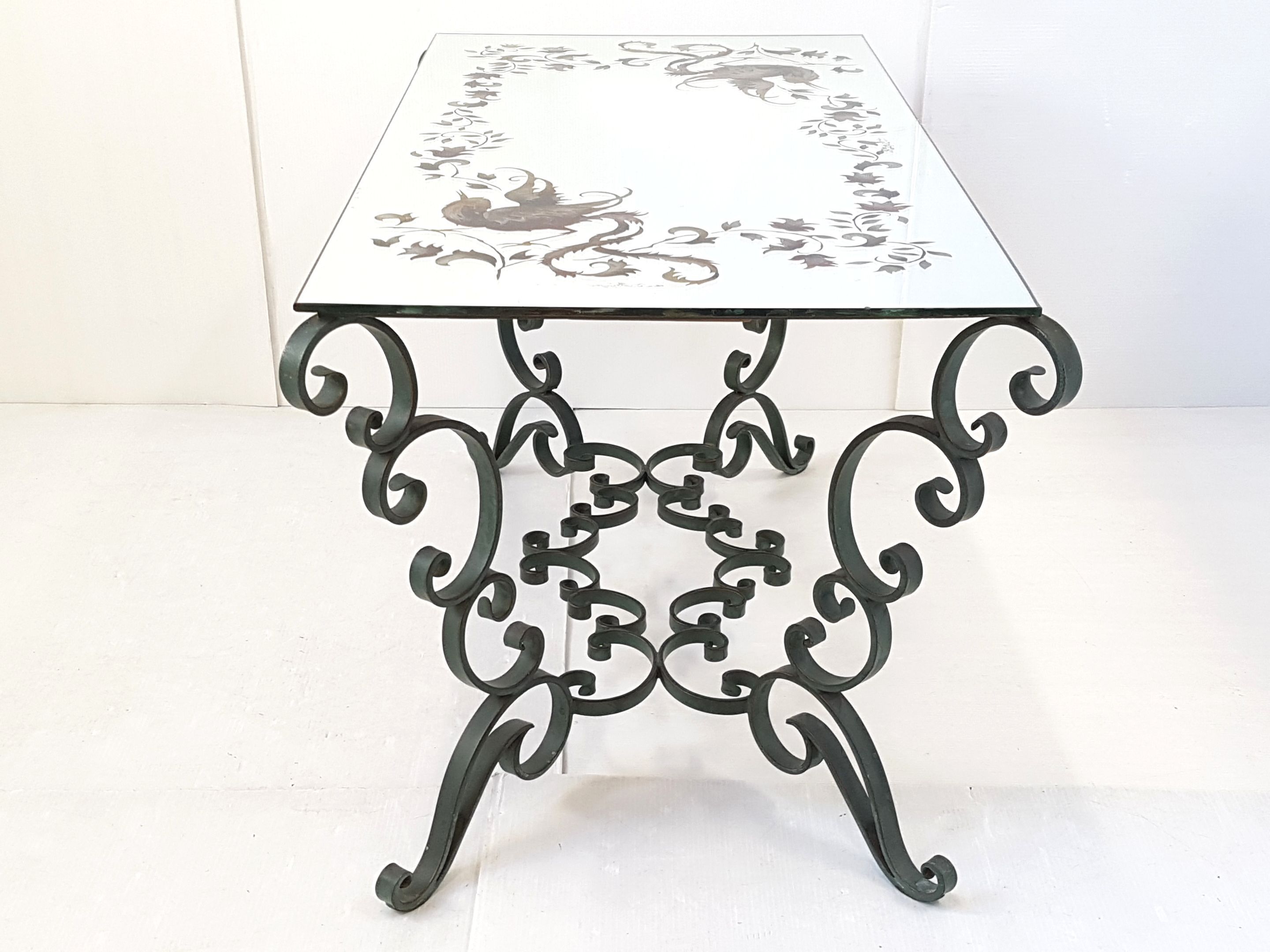 Vintage coffee table 1940