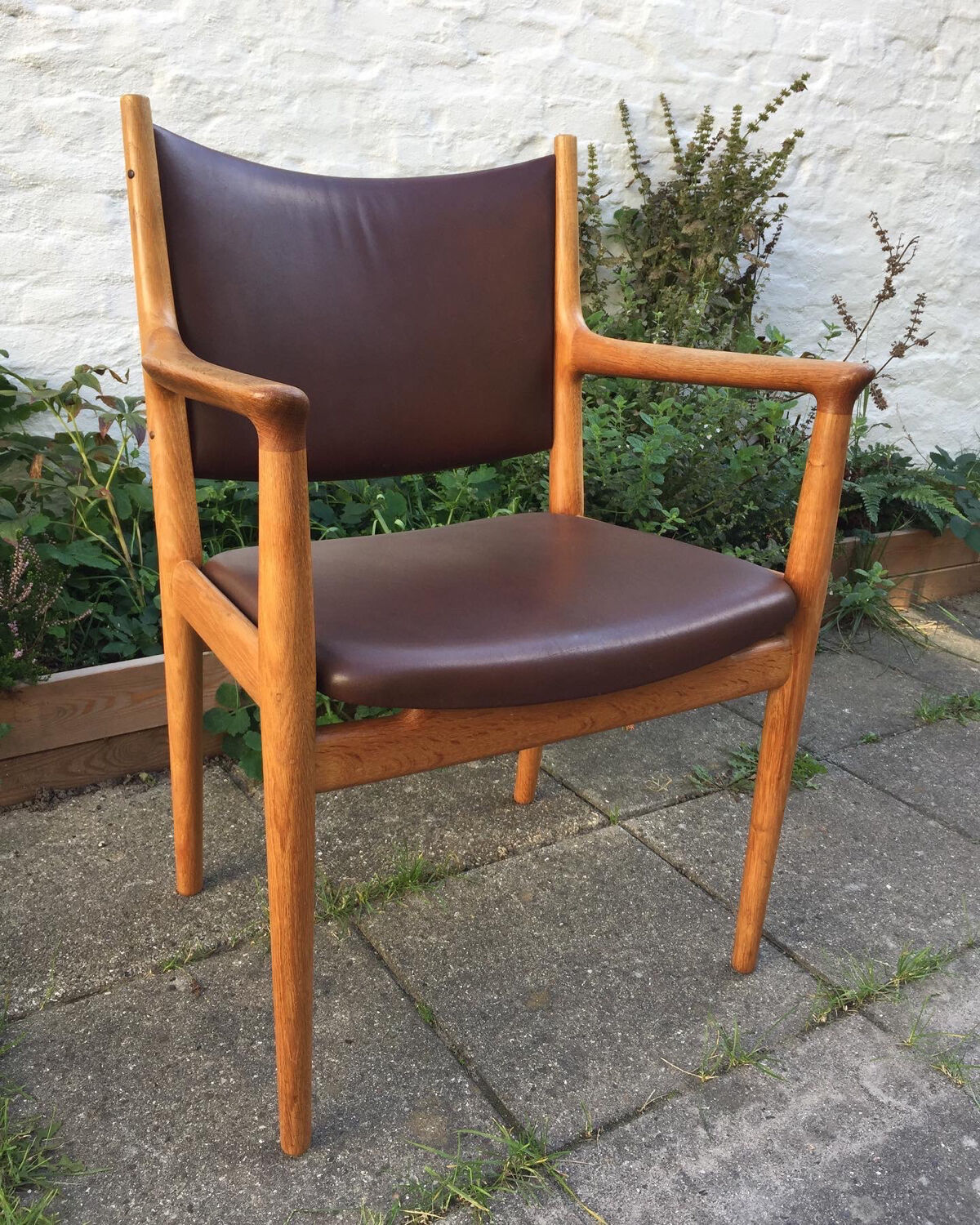 Wegner armchairs, model JH 513