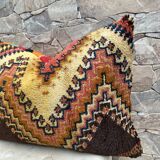 Vintage Berber Kilim cushion cover: Moroccan wool cushion