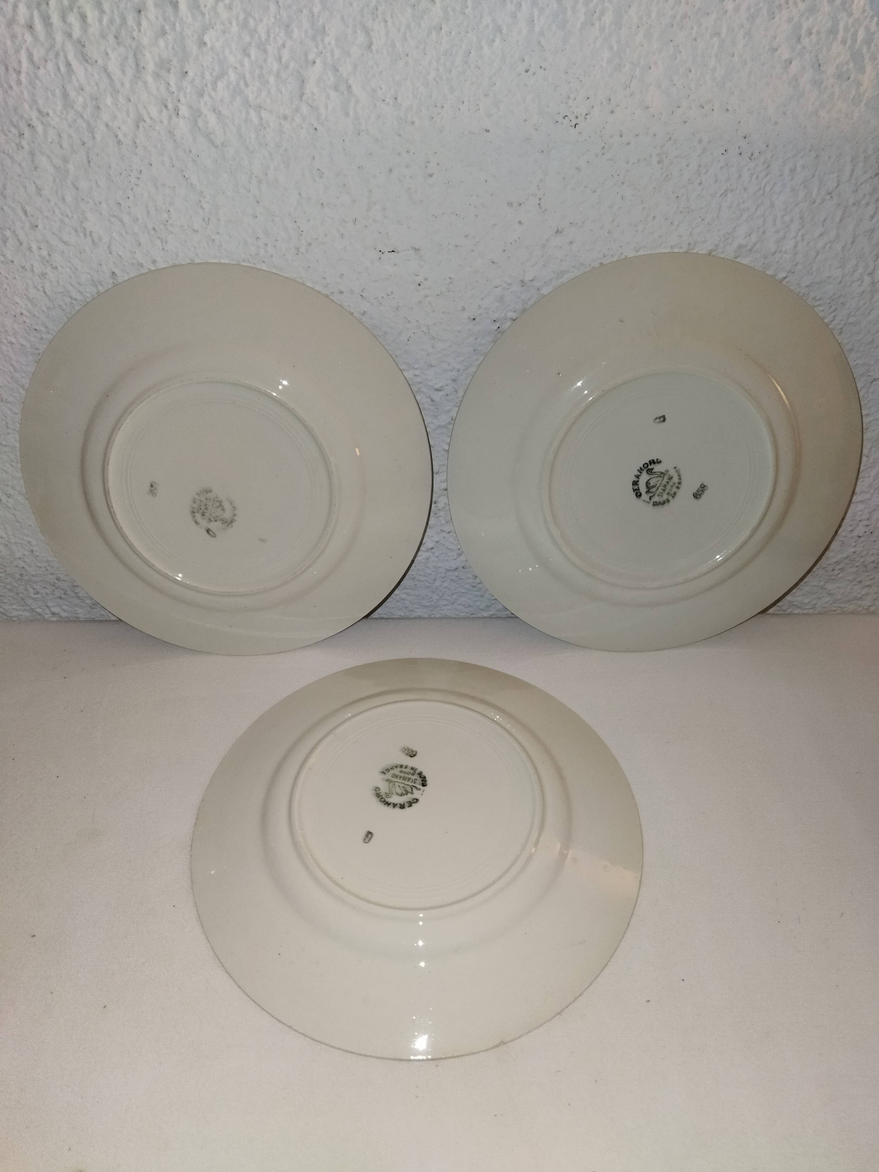 9 vintage dessert plates with Art Deco decor