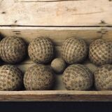 Set of studded balls