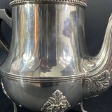 Théière en métal argenté ercuis décor frise de rang perles style louis xvi