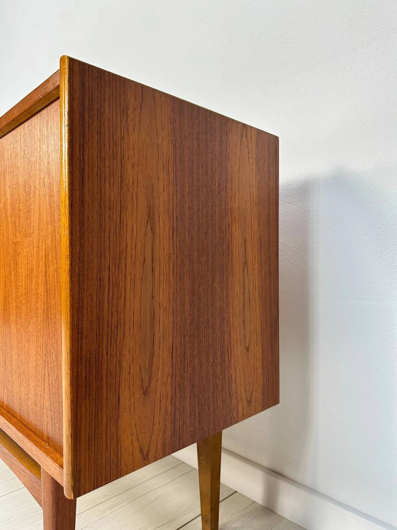 1960s Vintage Large Minimalistic Mid-Century Teak Sideboard