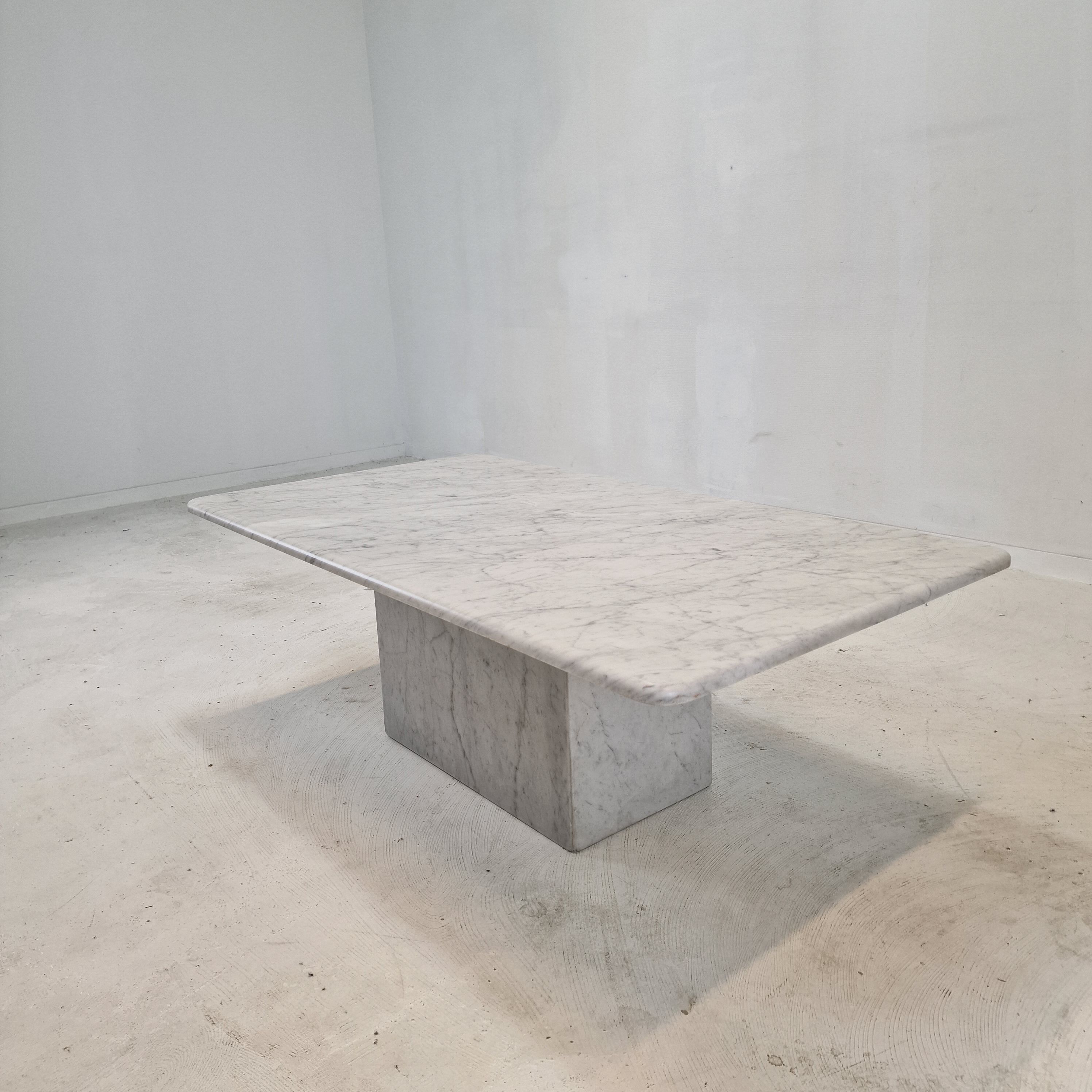 Italian marble coffee table, 1980s
