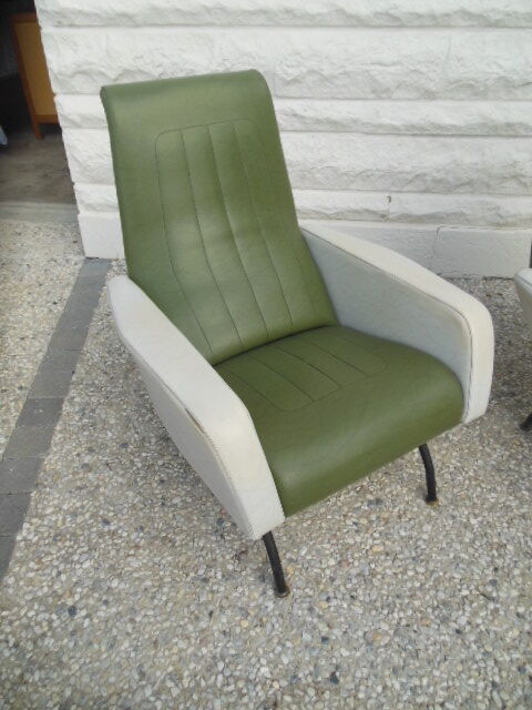 Lot of 2 vintage armchairs