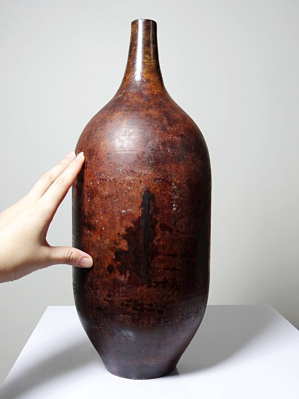 Grand vase potiche décoratif en métal vintage design minimaliste