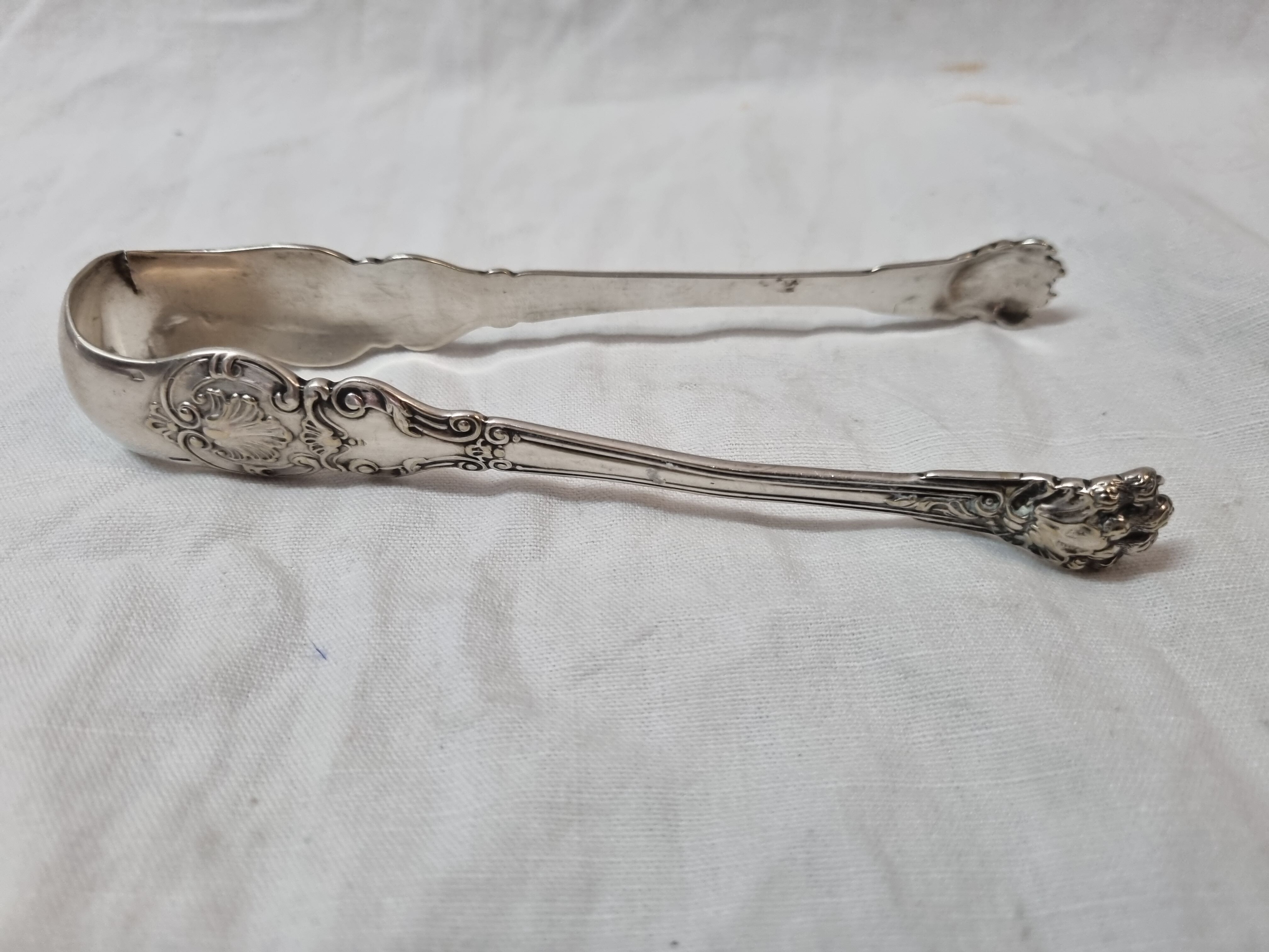 Sugar clamp Christofle lion's feet