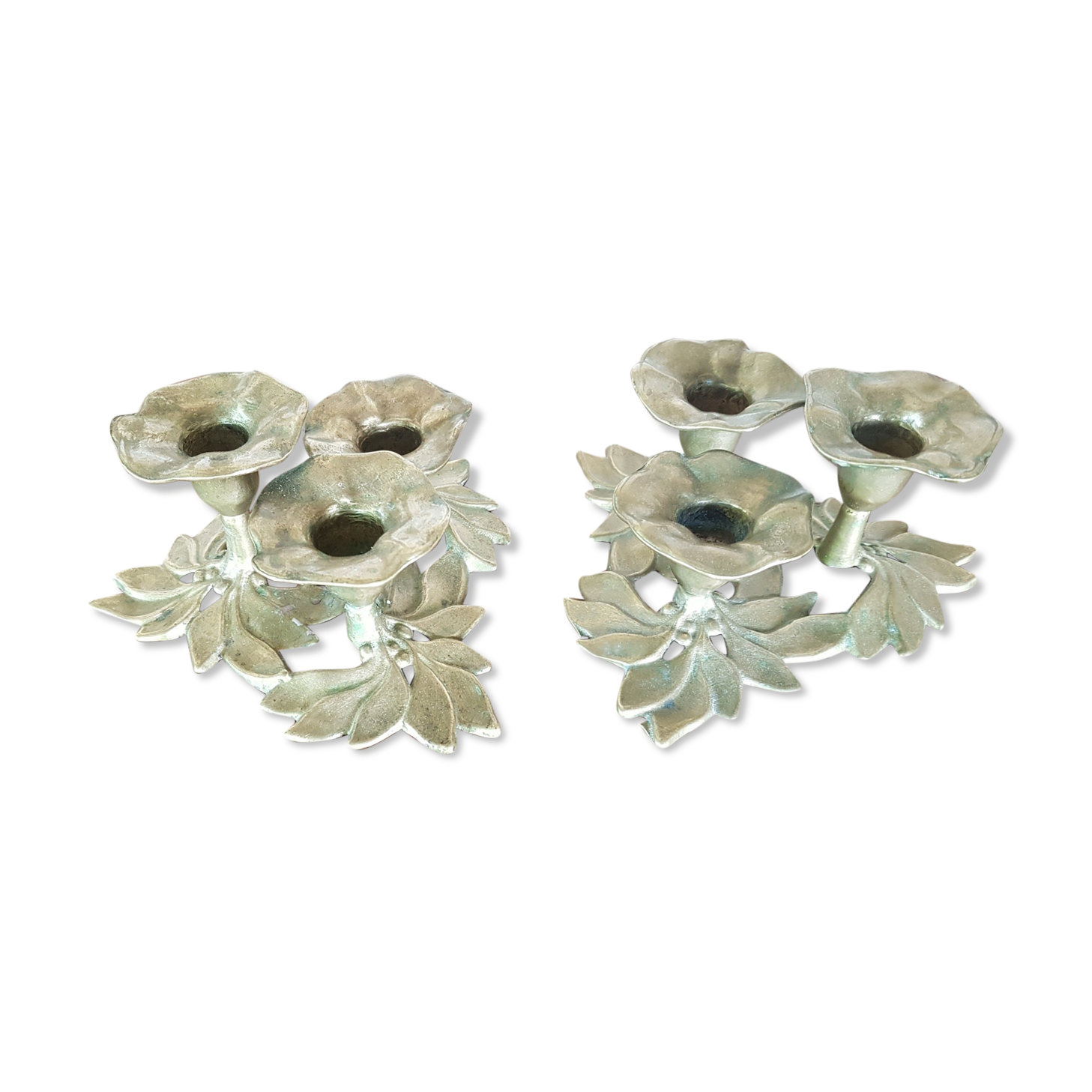 Pair of brass candlesticks decorated "flowers" 1970